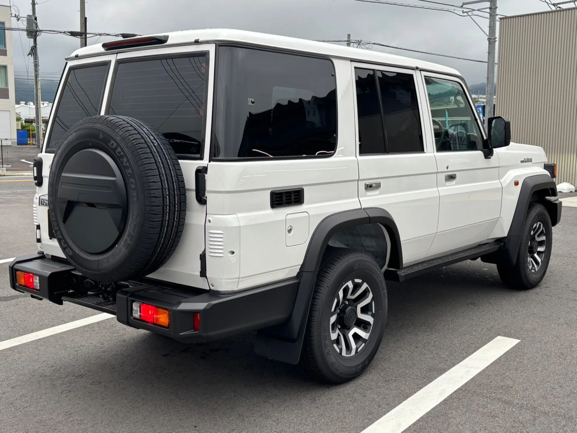 トヨタ　ランドクルーザー70